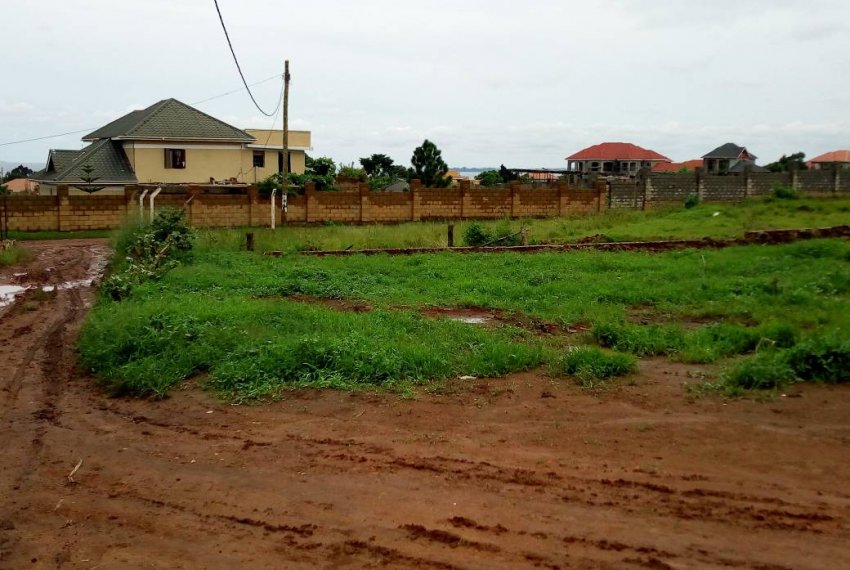 Plot for sale in Busabala 100*100fts in Kampala District